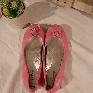 L.L Bean girls flats size 6